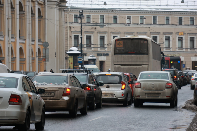 Камеры в Петербурге начнут выявлять непристегнутых ремнями автомобилистов