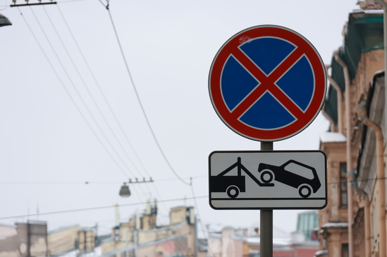 В тоннеле петербургской дамбы ввели дорожные ограничения для водителей